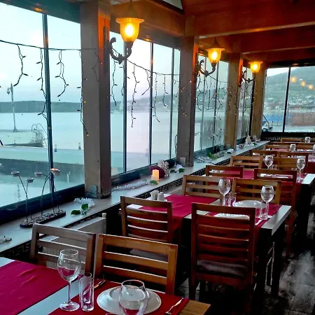 Polikne Butik Hotel, Restaurant , فندق أورلا